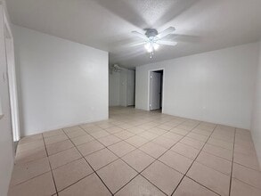 Palm Terrace in Fort Lauderdale, FL - Building Photo - Building Photo