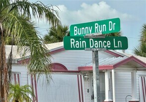 3165 Bunny Run Dr in North Fort Myers, FL - Building Photo