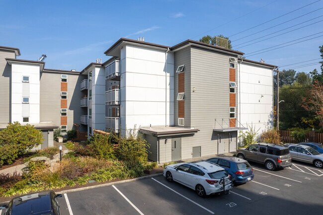 Northgate Villa Condominium Community in Seattle, WA - Foto de edificio - Building Photo