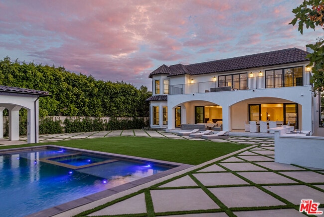 722 N Camden Dr in Beverly Hills, CA - Building Photo - Building Photo