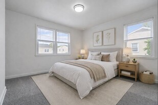 06 Midland Heights Cir in Midland, PA - Building Photo