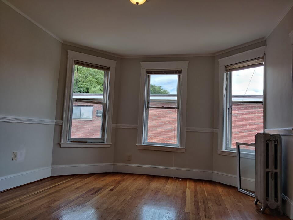 520 Washington St, Unit 1 in Boston, MA - Building Photo