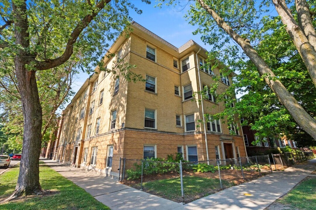 4105 N Spaulding Ave in Chicago, IL - Building Photo