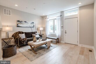 920 N 5th St in Philadelphia, PA - Building Photo - Building Photo