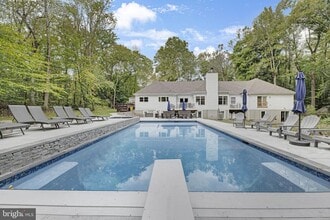 1085 Pemberton Ln in Lothian, MD - Building Photo - Building Photo