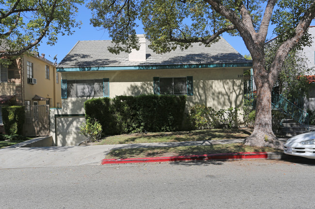 237 N Kenwood St in Glendale, CA - Building Photo - Building Photo