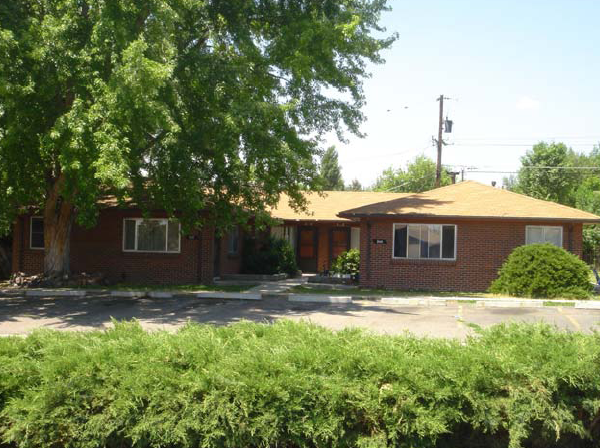 935-959 Brentwood St in Lakewood, CO - Building Photo