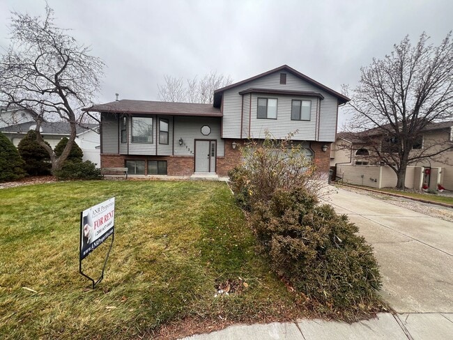 property at 1727 Delmar St