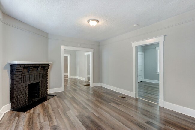 1009 E 33rd St-Unit -21fd472f-e53b-11ee-a715-06927b267943 in Savannah, GA - Foto de edificio - Building Photo