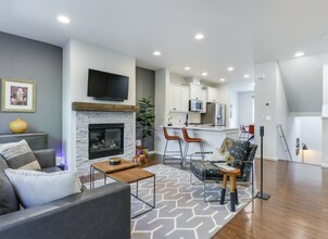 10457 NE Park Ridge Way in Hillsboro, OR - Building Photo - Building Photo