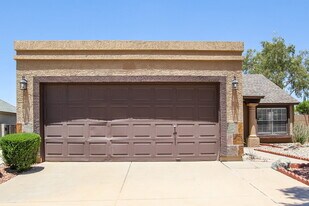 1308 E Topeka Dr in Phoenix, AZ - Building Photo