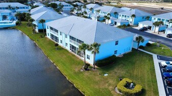 5760 Sabal Trace Dr in North Port, FL - Building Photo