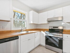 51 W Chapel Rd in Asheville, NC - Building Photo - Building Photo