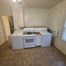 1001 Wheeler Ave, Unit Apt #2 in Scranton, PA - Building Photo - Building Photo