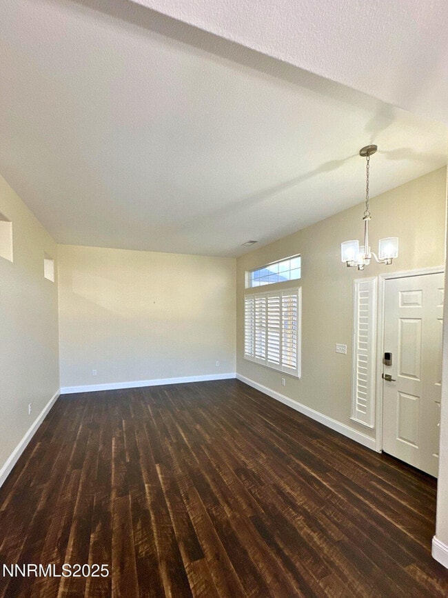 1390 S Fox Glen Ct in Reno, NV - Building Photo - Building Photo