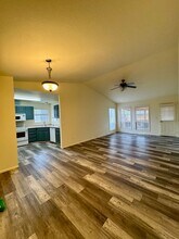 2737 SW Quartz Ave in Redmond, OR - Building Photo - Building Photo