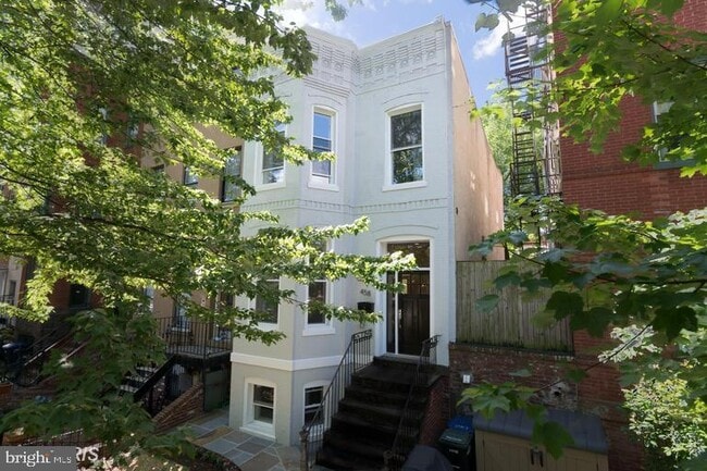 458 M St NW in Washington, DC - Building Photo - Building Photo