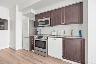 1057 Bastion St in Toronto, ON - Building Photo - Building Photo
