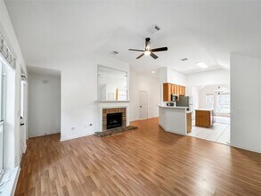 126 N Willow Point Cir in Spring, TX - Building Photo - Building Photo