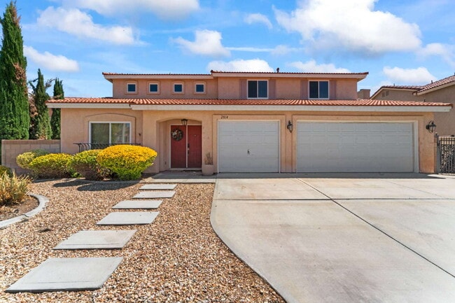 2814 Caruso Ln in Lancaster, CA - Foto de edificio - Building Photo