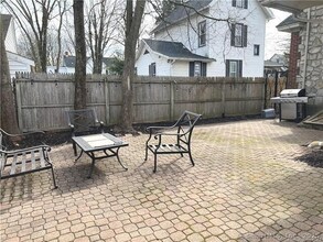 18 Fleetwood Ave in Bethel, CT - Building Photo - Building Photo