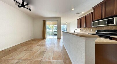 4207 Via Piedra Cir in Sarasota, FL - Building Photo - Building Photo