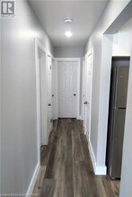 20 Sunrise Dr in Kitchener, ON - Building Photo - Building Photo
