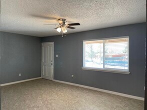 8137 Staghorn Dr in El Paso, TX - Building Photo - Building Photo