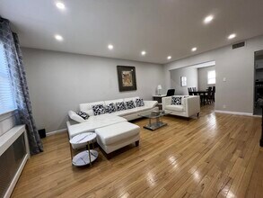 12 COLLEGE St in Jersey City, NJ - Building Photo - Building Photo