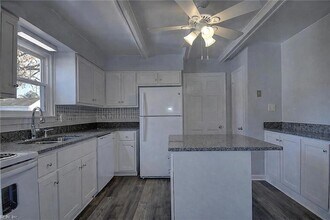 4908 Narragansett Ct in Virginia Beach, VA - Building Photo - Building Photo