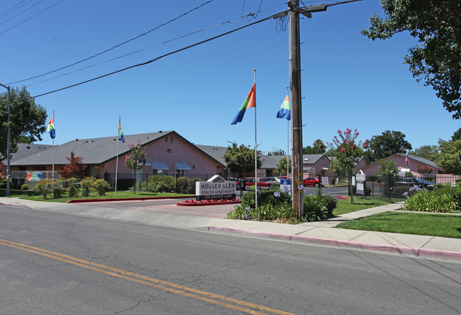 Houser Glen Senior Apartments in Modesto, CA - Building Photo - Building Photo