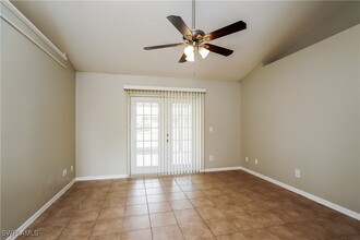 1413 SE 26th St in Cape Coral, FL - Foto de edificio - Building Photo