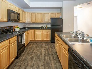 Four Seasons at Southtowne Apartments in South Jordan, UT - Building Photo - Building Photo