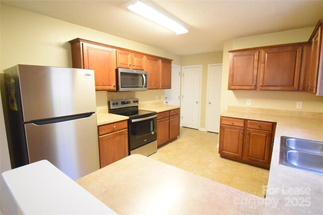 7704 Aragorn Ln in Charlotte, NC - Building Photo - Building Photo