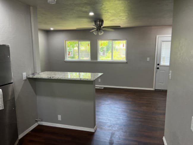 1328 Nebraska St in Norman, OK - Building Photo - Building Photo