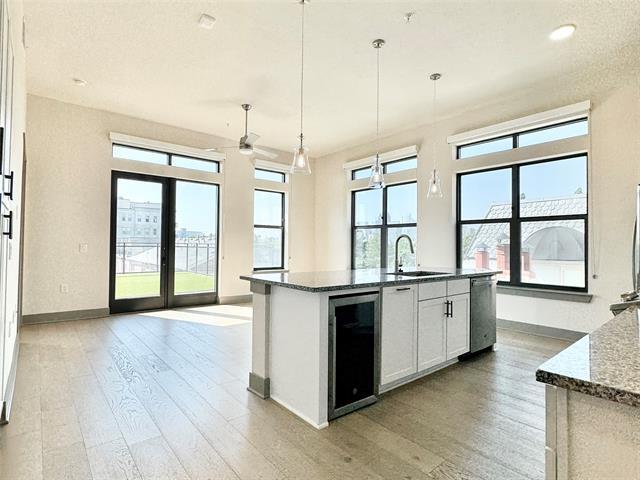 property at 3330 Oak Grove Ave