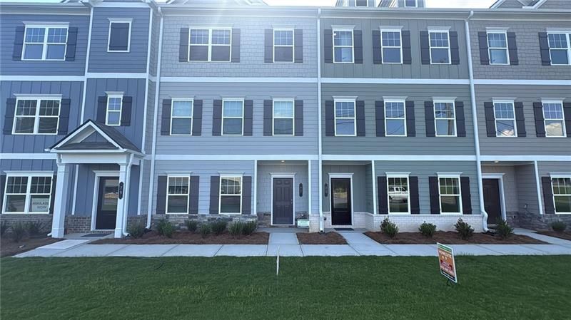 77 Professional Pl in Calhoun, GA - Building Photo