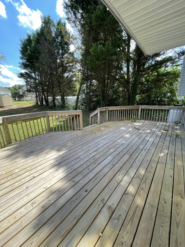 1412 E Upland Dr in Salisbury, MD - Building Photo - Building Photo