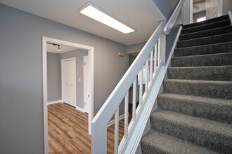 652 Nantucket Way in Island Lake, IL - Building Photo - Building Photo
