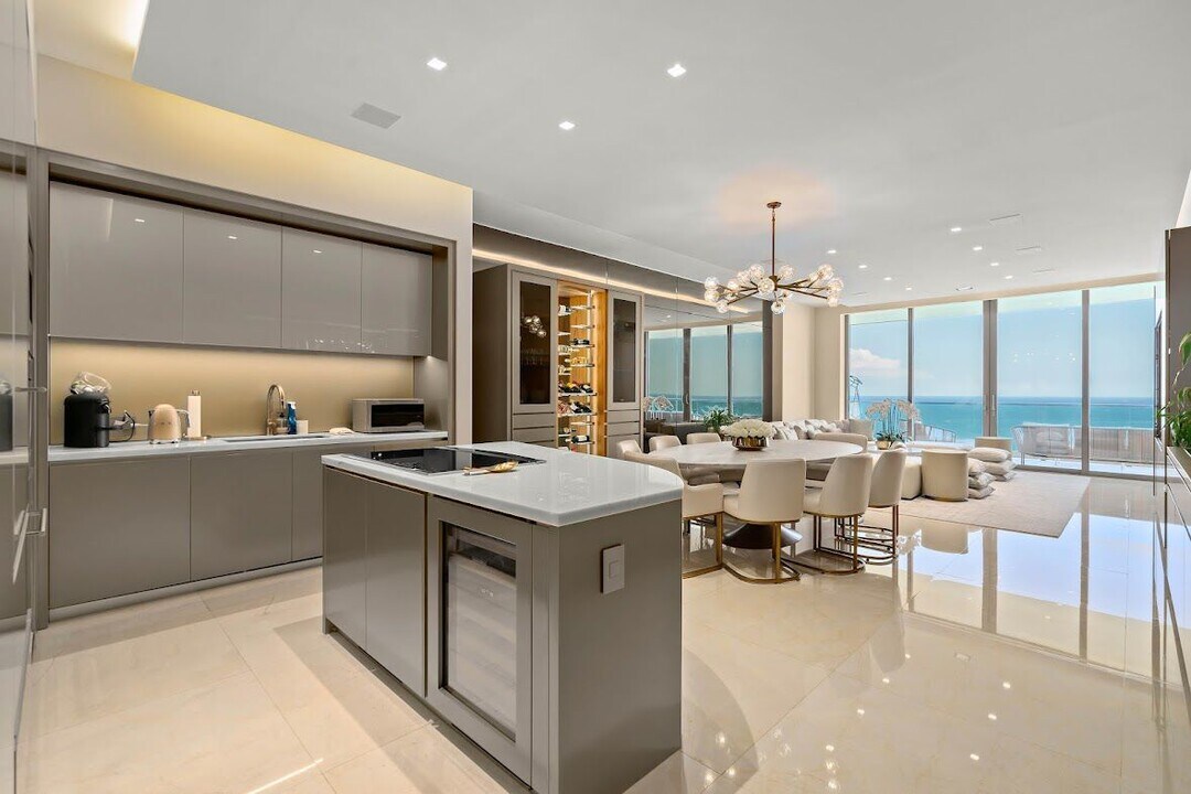 18975 Collins Ave, Unit 3603 in Sunny Isles Beach, FL - Foto de edificio