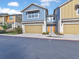 516 E Slaughter Ln in Austin, TX - Building Photo