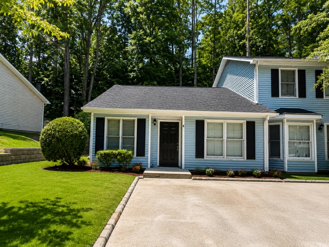 property at 1220 Oakplace Dr SW