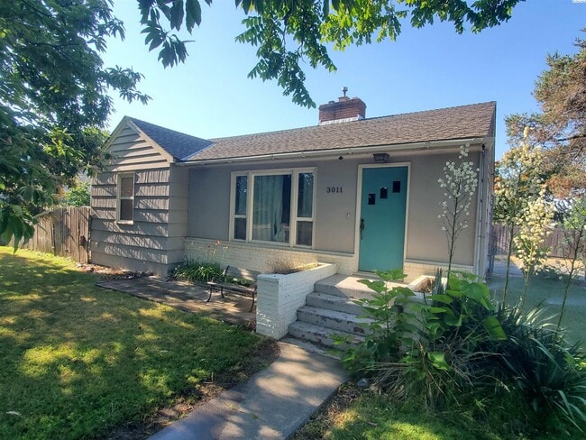 property at 3011 W Hood Ave