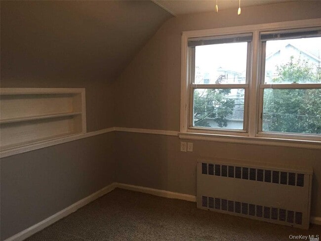 640 W Market St in Long Beach, NY - Building Photo - Building Photo
