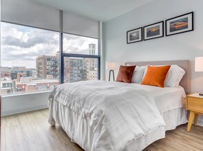 819 W Van Buren St in Chicago, IL - Building Photo - Building Photo