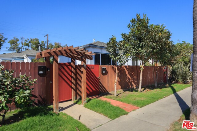 535 Washington Blvd in Marina Del Rey, CA - Building Photo - Building Photo