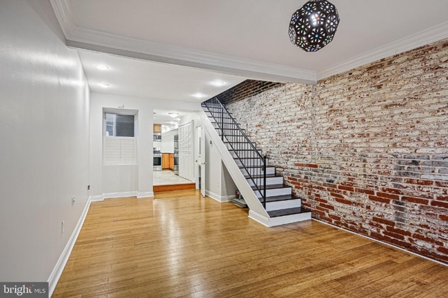 property at 231 S Regester St