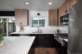 1259 Orkney Ln in Encinitas, CA - Building Photo - Building Photo