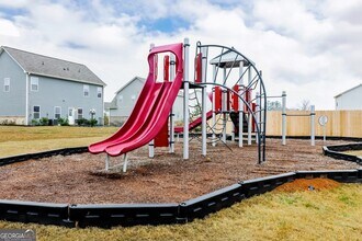 134 Innis Brk Cir in Cartersville, GA - Building Photo - Building Photo