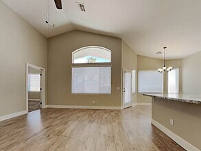 2913 Branch Creek Ct in Las Vegas, NV - Building Photo - Building Photo